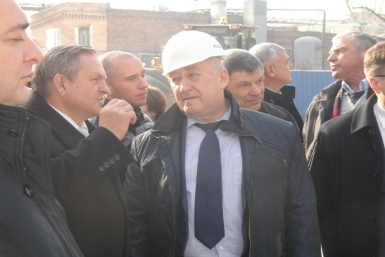 Мы теряем людей, потому что спрос на нашу продукцию падает - завод Дальспецстроя в Хабаров Ко Виктория, AmurMedia 